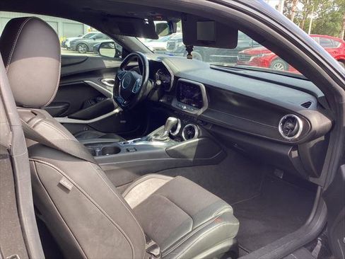 Used 2020 Chevrolet Camaro LT w/ Technology Package RWD image 19