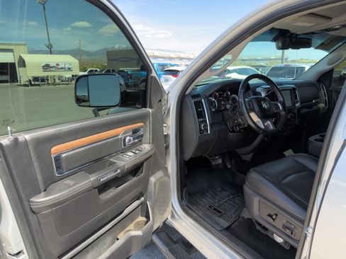 Used 2017 RAM 3500 Laramie w/ Cold Weather Group image 10