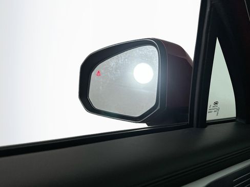 Used 2025 Hyundai Santa Fe SEL image 16