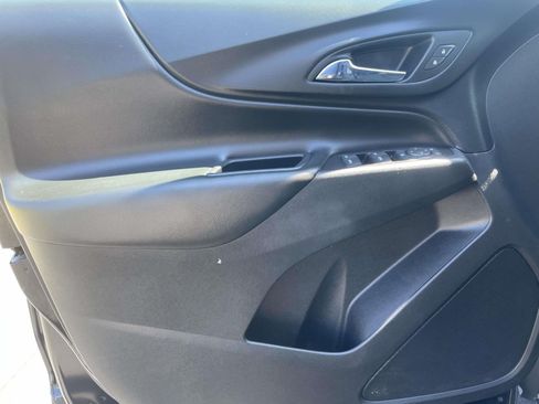 Used 2019 Chevrolet Equinox LT FWD image 16