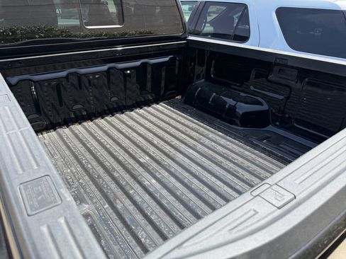 Used 2025 Ford Ranger Lariat w/ Black Appearance Package AWD/4WD image 28