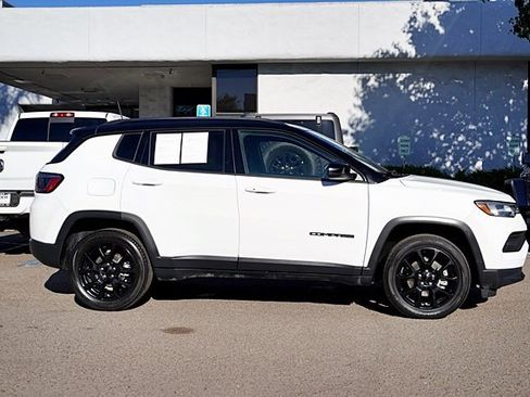 Used 2022 Jeep Compass Altitude image 7