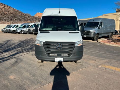 New 2026 Mercedes-Benz Sprinter 2500 image 8