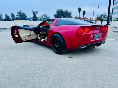 Used 2005 Chevrolet Corvette Coupe w/ Preferred Equipment Group RWD image 46