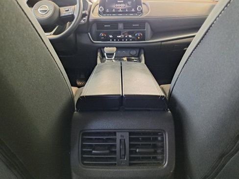 Used 2023 Nissan Rogue SV image 25