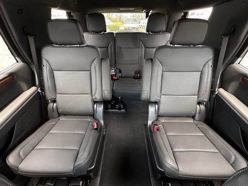 New 2026 GMC Yukon Denali w/ Sun & Power Step Package AWD/4WD image 25