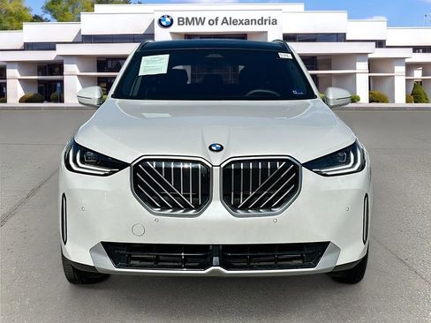 Used 2025 BMW X3 xDrive30i w/ Premium Package AWD/4WD image 2