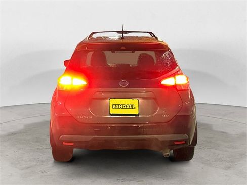 Used 2020 Nissan Kicks SR w/ SR Premium Package image 4