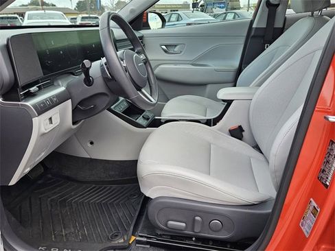 Used 2024 Hyundai Kona Limited image 5