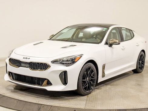 Used 2023 Kia Stinger GT-Line w/ Sun & Sound Package image 3