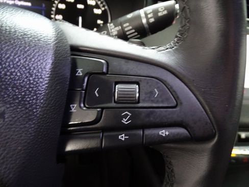 Used 2019 Cadillac XT4 Premium Luxury image 8