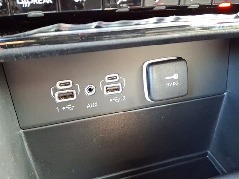 New 2025 Jeep Grand Cherokee L Limited image 17