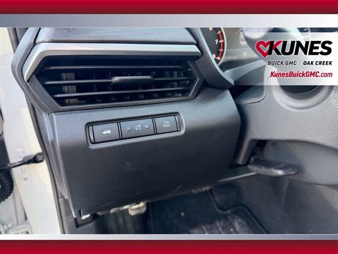 Used 2025 Nissan Altima 2.5 SV image 13