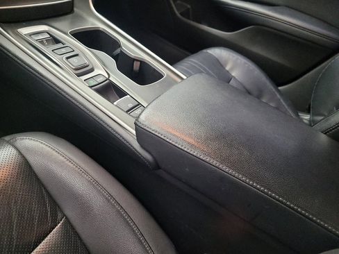 Used 2018 Honda Accord EX-L image 26
