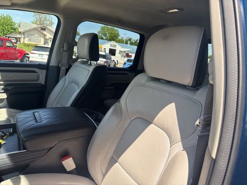 Used 2023 RAM 1500 Limited AWD/4WD image 11