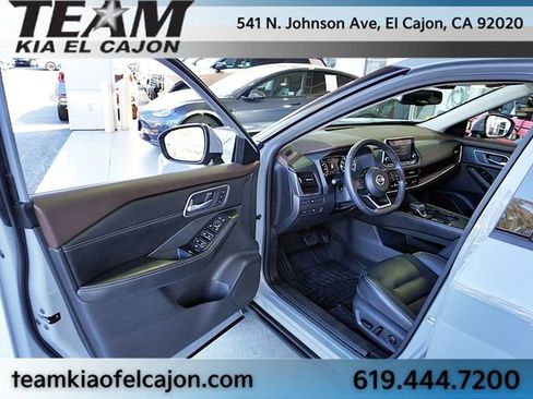 Used 2021 Nissan Rogue SL image 39