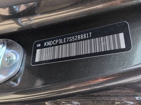 Used 2025 Kia Niro LX FWD image 35