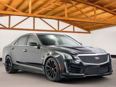 Used 2017 Cadillac CTS V w/ Luxury Package image 7