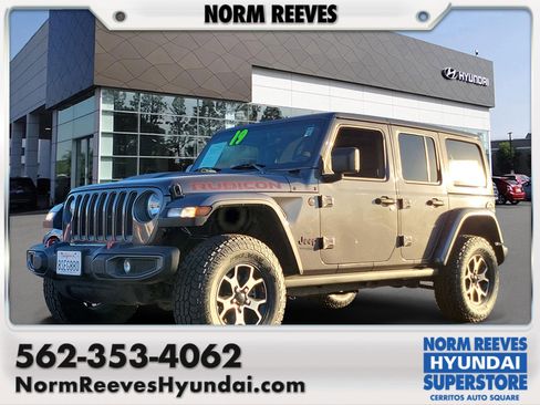 Used 2019 Jeep Wrangler Unlimited Rubicon image 1