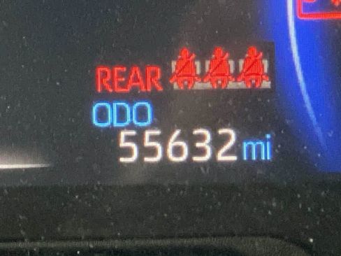 Used 2024 Toyota RAV4 LE AWD/4WD image 18