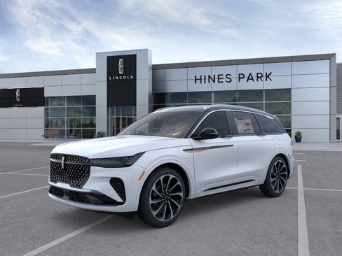 New 2026 Lincoln Nautilus Black Label AWD/4WD image 1