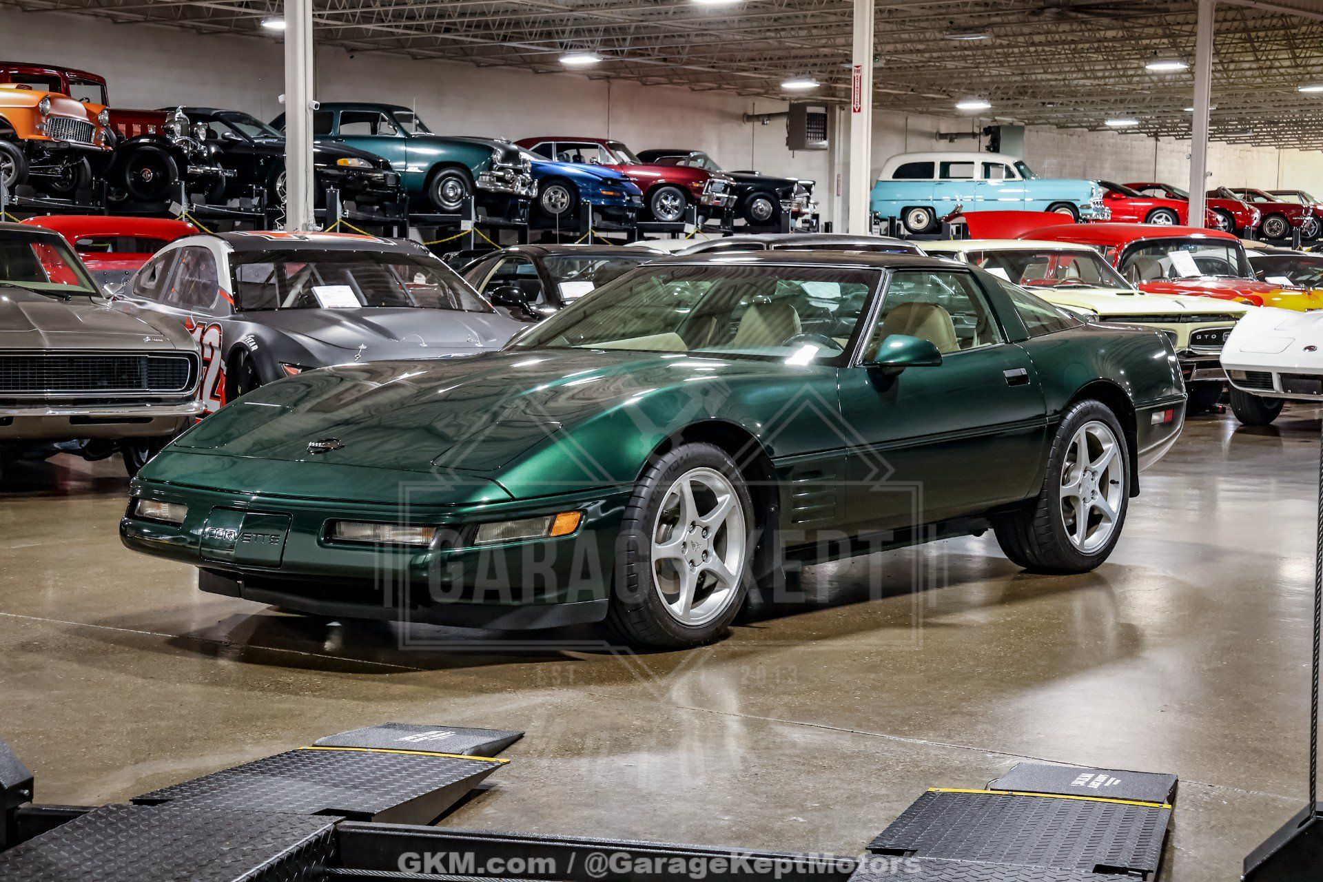 Used 1994 Chevrolet Corvette Coupe RWD image 3
