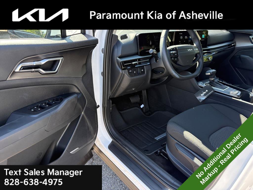 New 2027 Kia Sportage LX FWD image 15