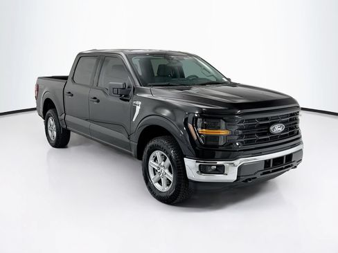 Used 2025 Ford F150 XLT AWD/4WD image 3