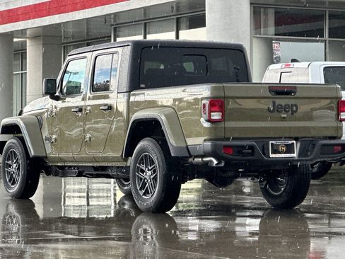 New 2026 Jeep Gladiator Sport AWD/4WD image 4