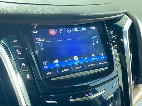 Used 2019 Cadillac Escalade ESV Luxury image 7