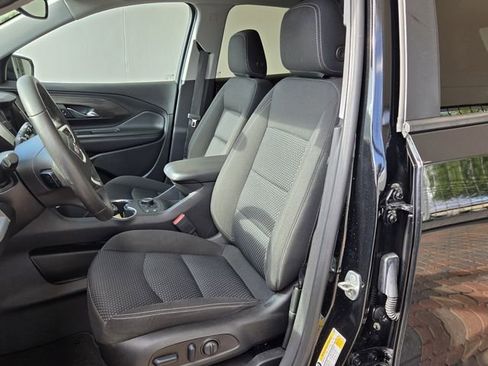 Used 2023 GMC Terrain SLE w/ Driver Convenience Package image 11