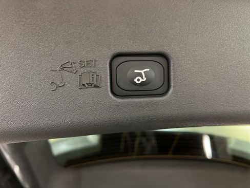 Used 2026 Lincoln Nautilus Premier image 37