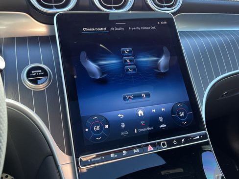 Used 2025 Mercedes-Benz GLC 350e 4MATIC image 29