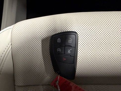 Used 2023 Buick Envision Avenir image 49