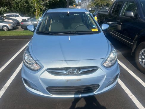 Used 2014 Hyundai Accent GLS FWD image 1