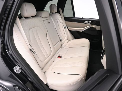Used 2022 BMW X5 M50i w/ Executive Package AWD/4WD image 19