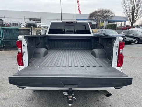 Used 2022 Chevrolet Silverado 2500 High Country w/ Technology Package image 5