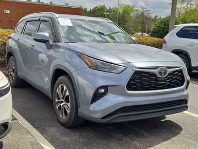 Used 2022 Toyota Highlander XLE
