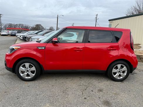 Used 2018 Kia Soul image 2