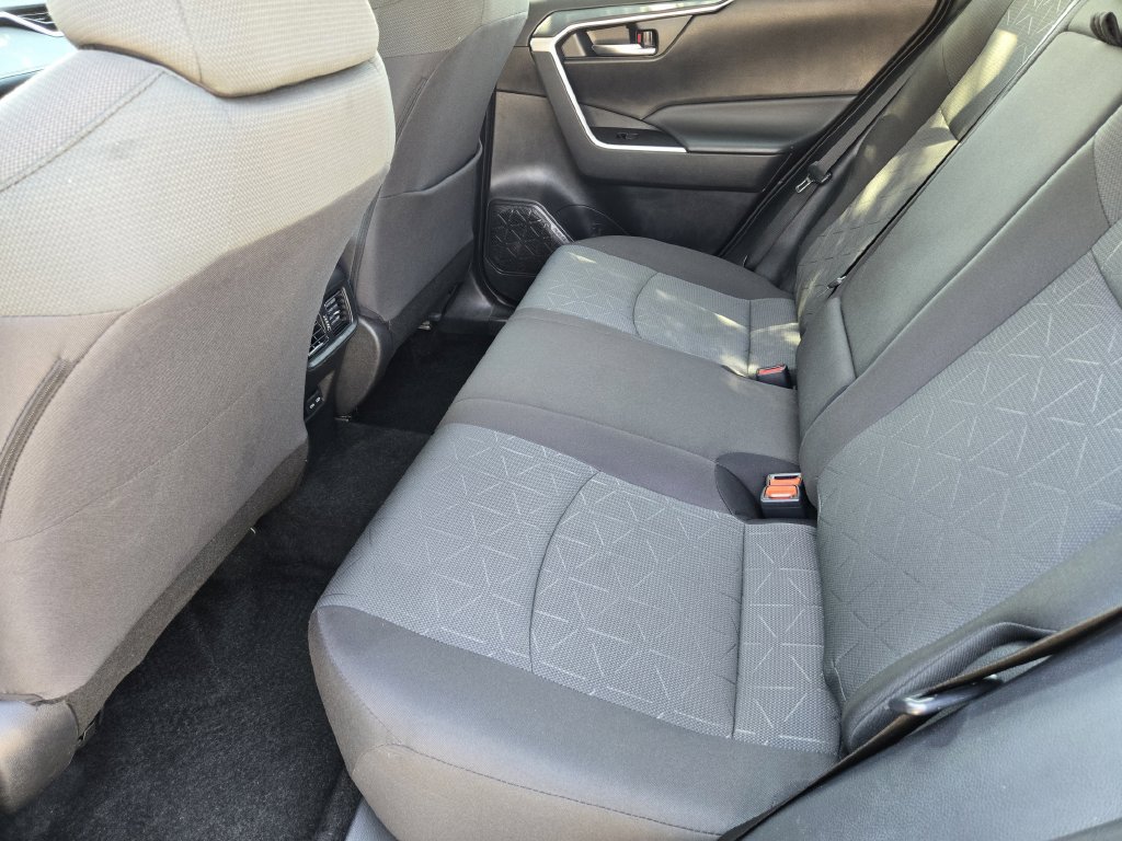 Used 2024 Toyota RAV4 XLE FWD image 23