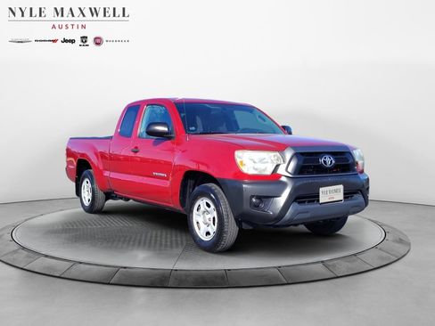 Used 2015 Toyota Tacoma 2WD Access Cab image 2