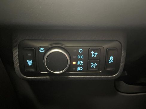 Used 2024 Ford Mustang Mach-E Select image 22