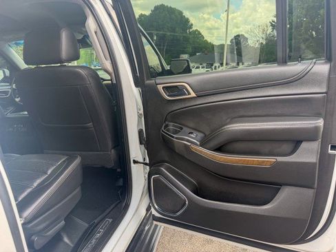 Used 2018 GMC Yukon XL Denali RWD image 25