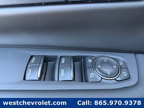 New 2026 Chevrolet Suburban Premier image 23