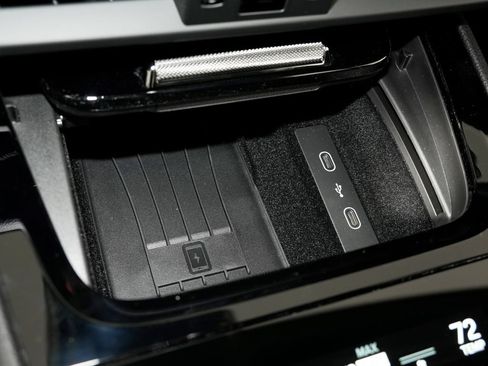 New 2026 Porsche Cayenne AWD/4WD image 30