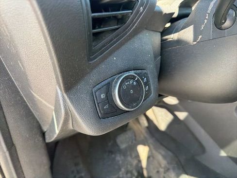 Used 2017 Ford Escape SE w/ SE Sport Appearance Package image 17