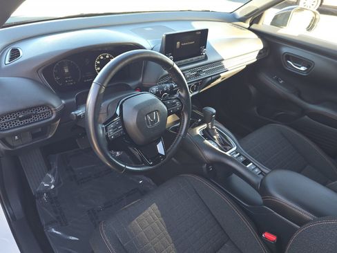 Used 2025 Honda HR-V Sport image 9