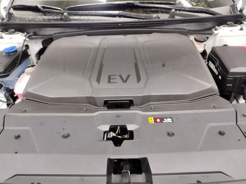 New 2026 Hyundai Ioniq 5 SEL image 8