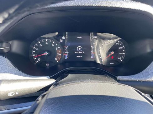 Used 2025 Jeep Compass Latitude image 35