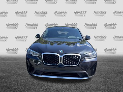 Used 2024 BMW X4 xDrive30i AWD/4WD image 3
